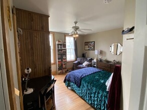 724 E Bloomington St in Iowa City, IA - Building Photo - Building Photo