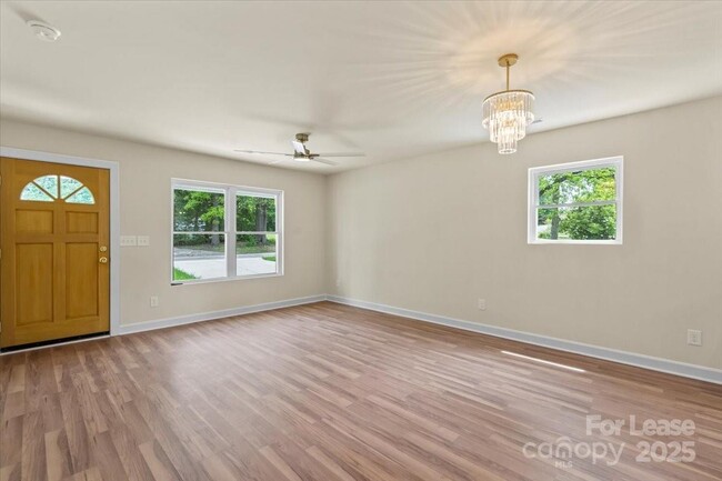 2892 Shady Ln Ave in Concord, NC - Foto de edificio - Building Photo