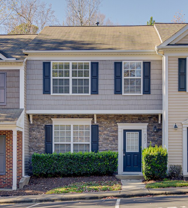 8207 Clasara Cir in Raleigh, NC - Building Photo