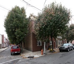 1628-1630 S 2nd St in Philadelphia, PA - Building Photo