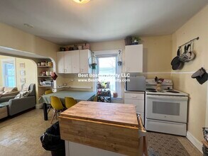 7 Craigie Terrace, Unit 2 in Somerville, MA - Building Photo - Building Photo