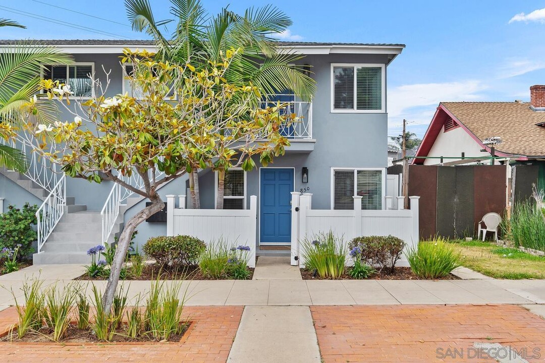 850 Olive Ave in Coronado, CA - Building Photo
