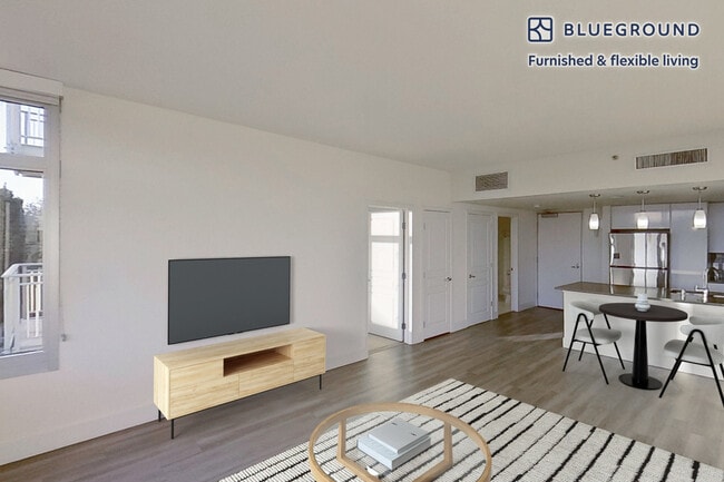 2400 W El Camino Real in Mountain View, CA - Building Photo - Building Photo