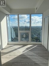 15 Holmes Ave in Toronto, ON - Building Photo - Building Photo