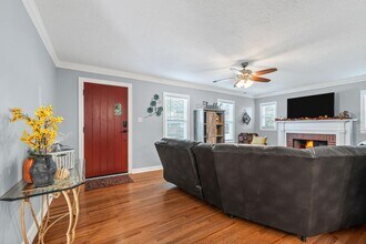 805 W Ash St in Columbia, MO - Building Photo - Building Photo