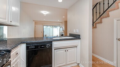 5249 Colodny Dr in Agoura Hills, CA - Building Photo - Building Photo