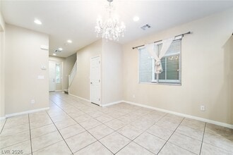 121 Pictor Ave in Las Vegas, NV - Building Photo - Building Photo