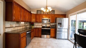 4 Galaxie Ln in Selden, NY - Building Photo