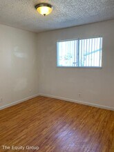 824 W Murray Ave-Unit -A-H in Visalia, CA - Foto de edificio - Building Photo