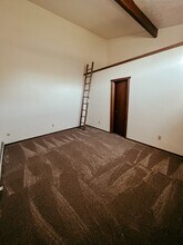 2029 Wolosyn Cir, Unit 1 in Youngstown, OH - Building Photo - Building Photo