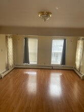 443 Hammond St, Unit #4 in Bangor, ME - Building Photo - Building Photo