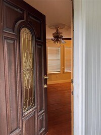 2504 Pine Tree Dr photo'