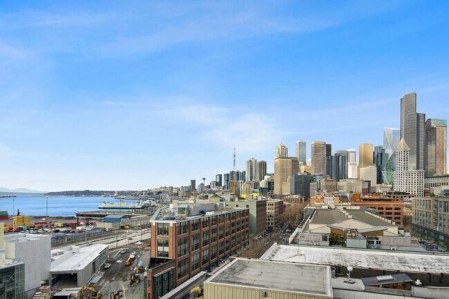 590 1st Ave S in Seattle, WA - Foto de edificio - Building Photo