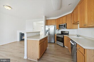 2338 Huntington Station Ct in Alexandria, VA - Building Photo - Building Photo