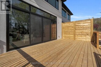 17 Broadview Ave in Mississauga, ON - Building Photo - Building Photo