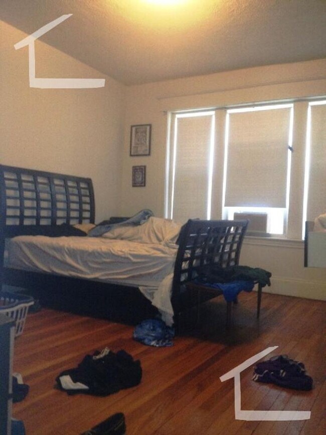 145 Englewood Ave in Boston, MA - Foto de edificio - Building Photo