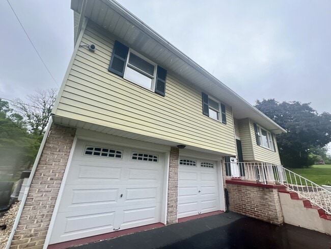property at 3075 Nolt Rd