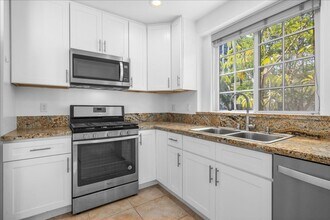 463 Crescent Dr in Beverly Hills, CA - Building Photo - Building Photo