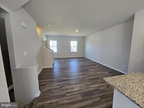 1328 Red Clover Ln in Ranson, WV - Building Photo - Building Photo