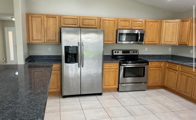 4965 SW 33rd Ave in Fort Lauderdale, FL - Building Photo - Building Photo