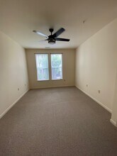 2665 Prosperity Ave, Unit 230 in Fairfax, VA - Foto de edificio - Building Photo