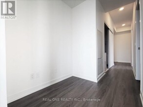 20-1220 Edward St in Toronto, ON - Building Photo - Building Photo