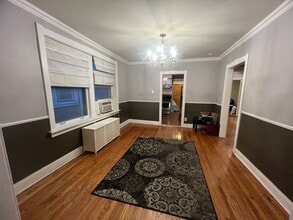 2427 W Warner Ave in Chicago, IL - Building Photo - Building Photo