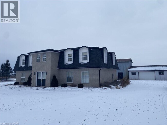 38 11th Rd E in Hamilton, ON - Building Photo - Building Photo