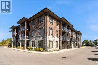 257 Millen Rd in Hamilton, ON - Building Photo - Building Photo