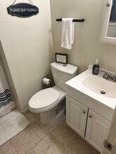 1927 Fox Wy in Pittsburgh, PA - Building Photo - Building Photo