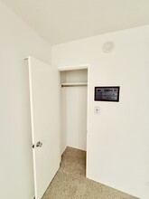 1226 McClellan Dr in Los Angeles, CA - Building Photo - Building Photo