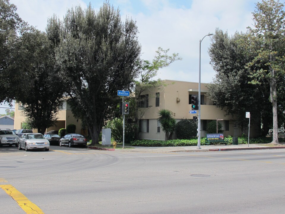 14112 Roscoe Blvd in Panorama City, CA - Foto de edificio
