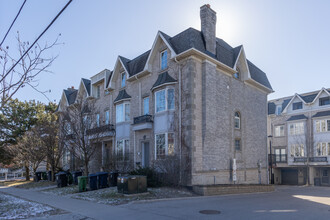 203 Finch Av E in Toronto, ON - Building Photo - Building Photo