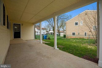 304 Browning Ln in Cherry Hill, NJ - Building Photo - Building Photo