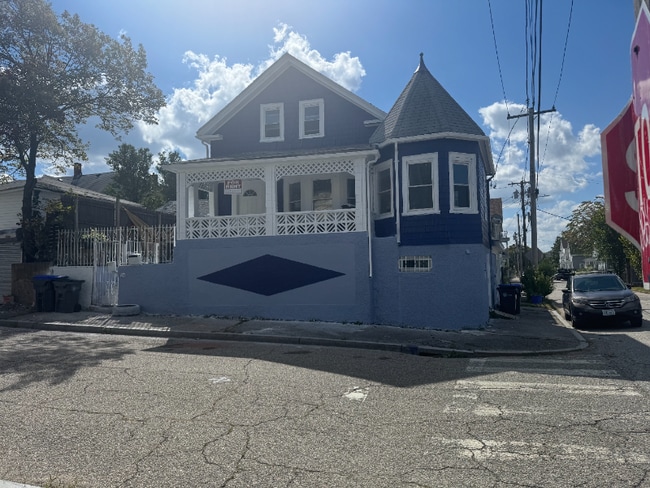 34 Savings St in Providence, RI - Building Photo - Building Photo