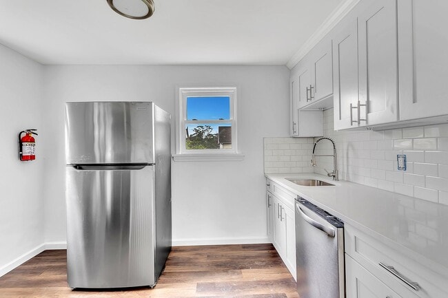 401 Sanford Ave-Unit -Unit 2 in Dunellen, NJ - Foto de edificio - Building Photo