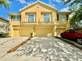 6713 Breezy Palm Dr in Riverview, FL - Building Photo