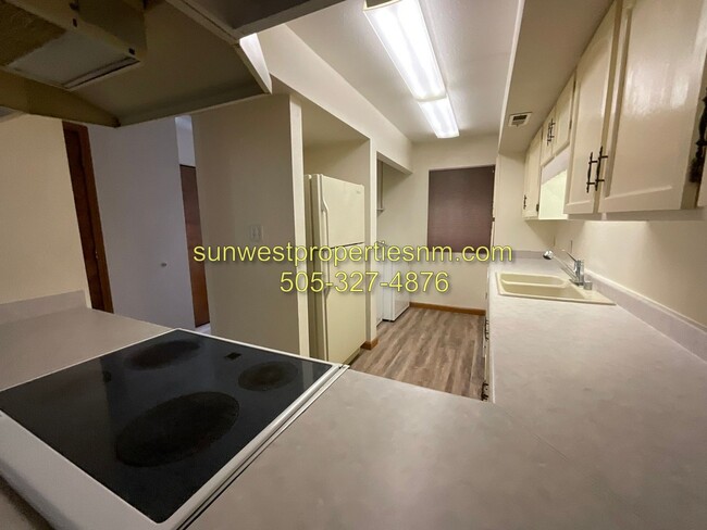 1026 E Navajo in Farmington, NM - Building Photo - Building Photo