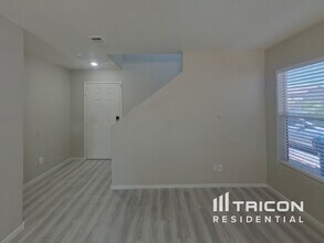 494 Brompton St in Las Vegas, NV - Building Photo - Building Photo