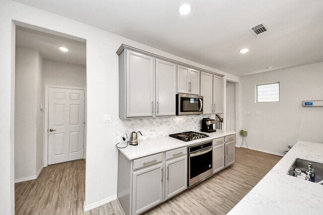 3116 Dakota Falls Dr