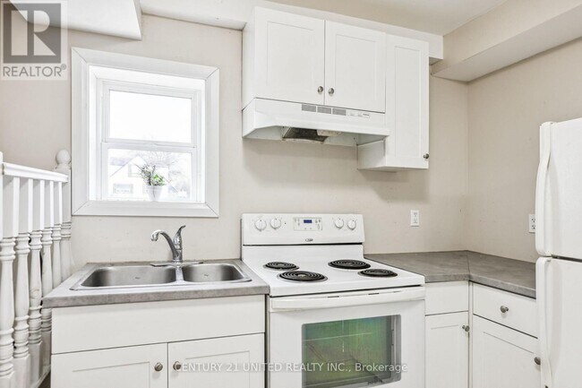 19 Bailey St in St Catharines, ON - Building Photo - Building Photo