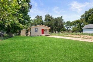 2000 Bellview St in La Marque, TX - Building Photo