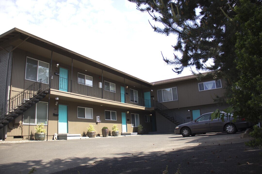 3122 SE Belmont St in Portland, OR - Building Photo