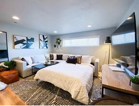 721 Rosewood Ln in Layton, UT - Building Photo - Building Photo