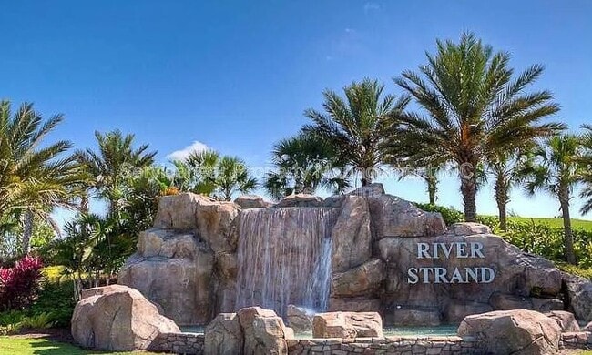 8205 Grand Estuary Trail in Bradenton, FL - Foto de edificio - Building Photo