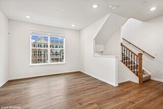 1659 Bentz Way in Batavia, IL - Building Photo - Building Photo