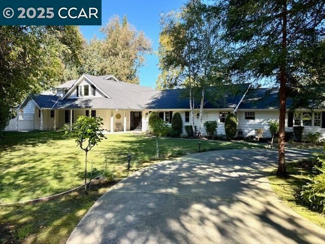 354 Love Ln in Danville, CA - Building Photo