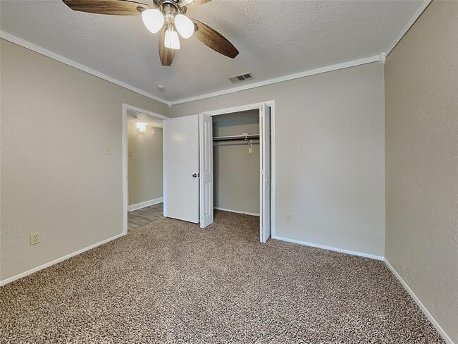 7323 Silver Star Dr in Houston, TX - Building Photo - Building Photo