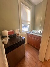 374 Highland Ave in Somerville, MA - Building Photo - Building Photo