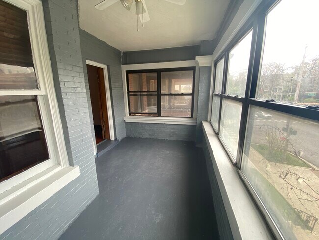 6947 N Sheridan Rd in Chicago, IL - Building Photo - Building Photo
